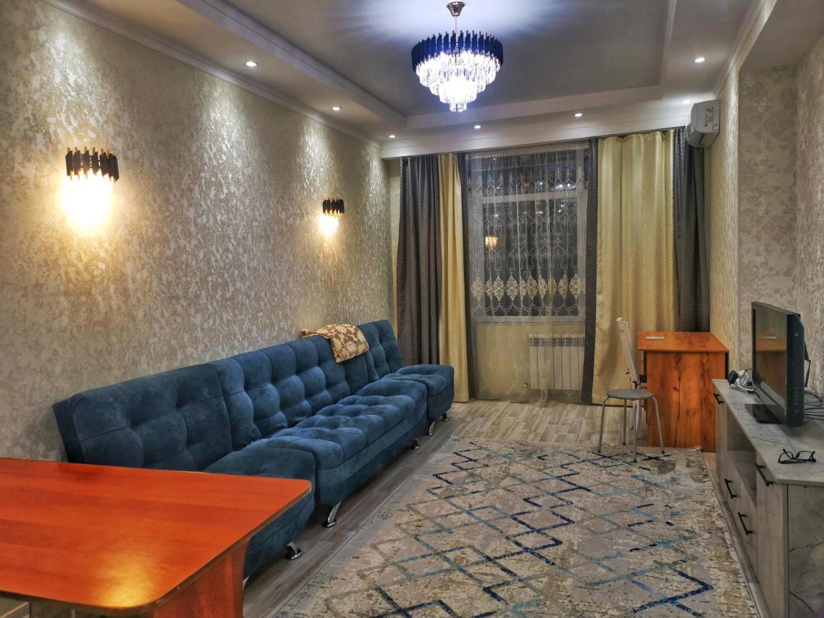 Central Apartment Bishkek Exteriör bild